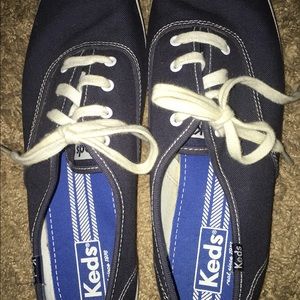 Navy blue Keds women’s 9.5